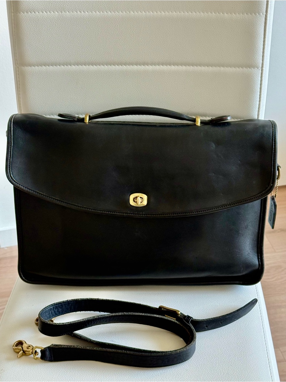 Coach 90s vintage black leather Lexington briefcase unisex with gold hardware